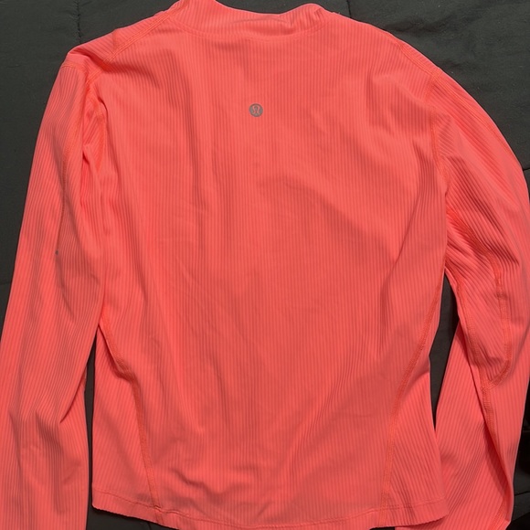 LULULEMON half zip size 6! - Picture 2 of 5